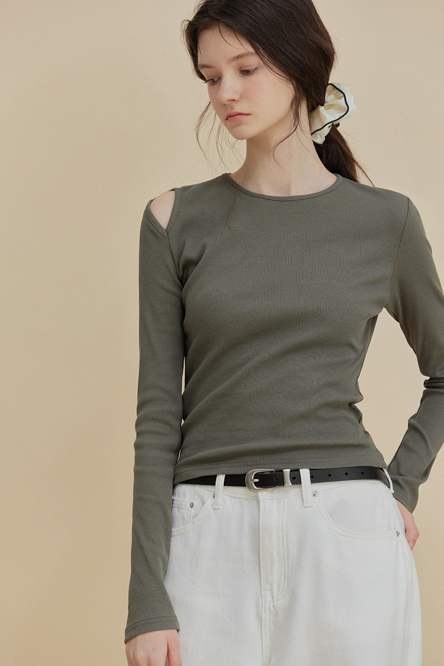 Stun Shoulder Cut-Off T-Shirt  Chikkuz  n/a.