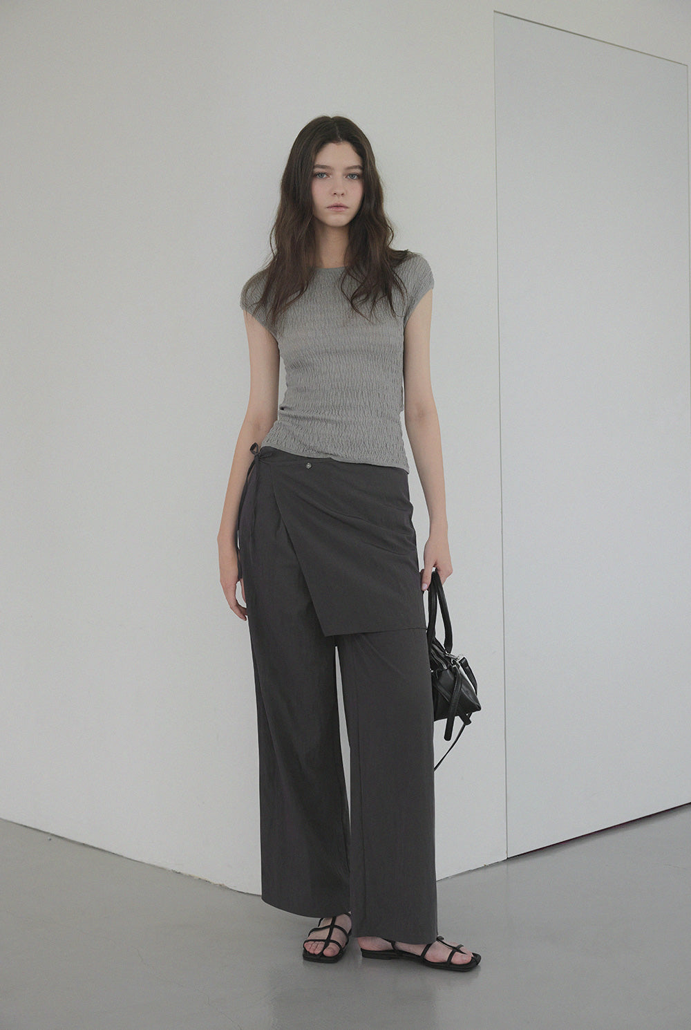Morini Back-Slit Pleated T-Shirt  Chikkuz  n/a.